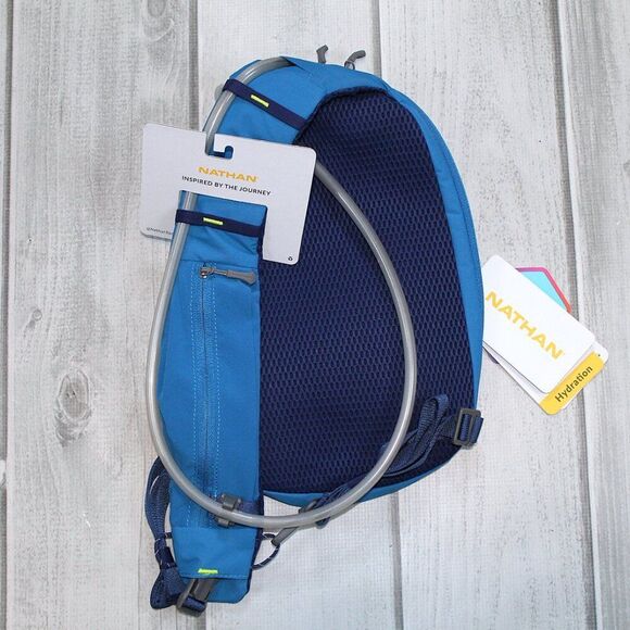 NEW Nathan Limitless Run 8 L Hydration Sling - Picture 3 of 3